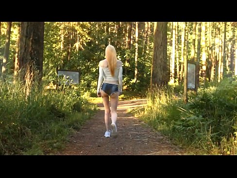 ❤️ زن زیبا به آرامی حرکت می کند، نه ویدیوی برهنه ☑ پورنو در ما fa.porno-filmy.ru ❤